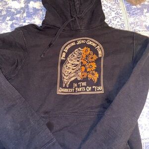 Black hoodie, Zach Bryan Merch, ‘Sun to Me’ lyrics